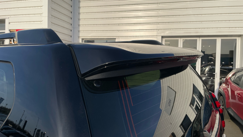 Toyota Land Cruiser 2.8 D-4D 204 Active 5dr Auto 7 Seats Diesel Station Wagon